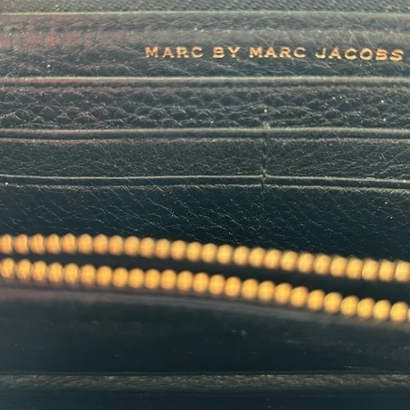 Marc by Marc Jacobs NWOT Black Pebble Leather Large Zippered Wallet - Picture 5 of 5